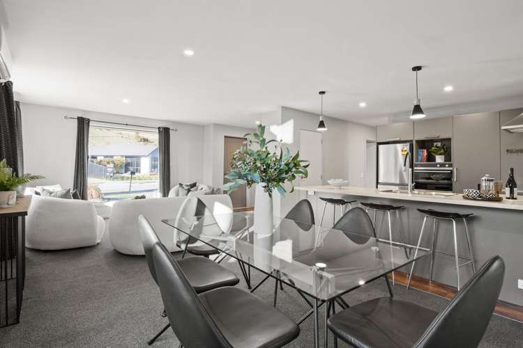 69 Risinghurst Terrace Lower Shotover_11