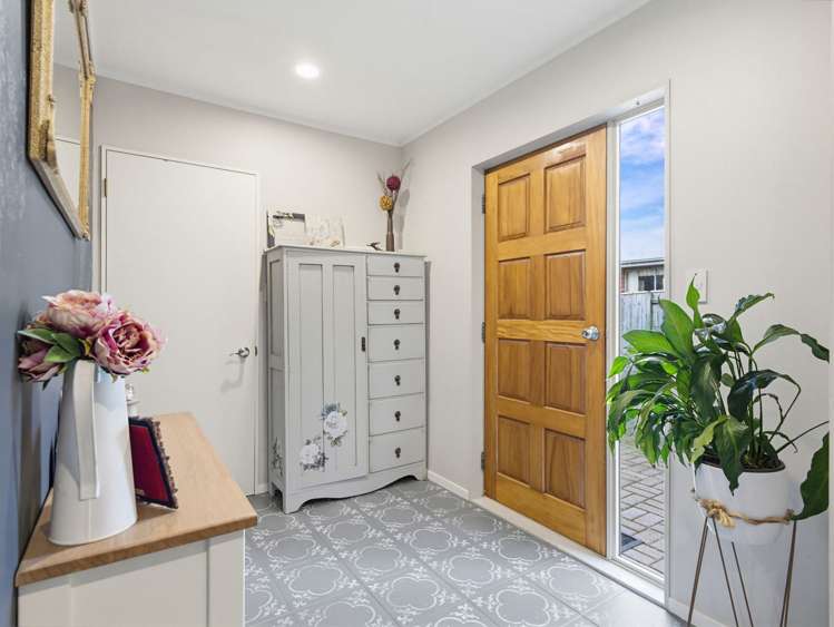 18 Westbrook Place Pomare_9