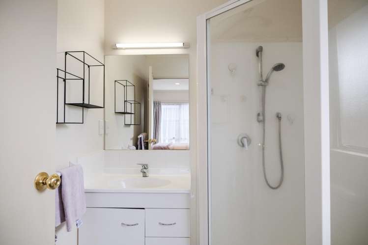 18/285 Vaughan Road Owhata_11