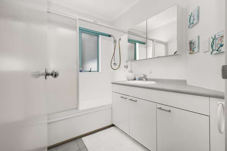 52 Kakariki Grove Waikanae_14