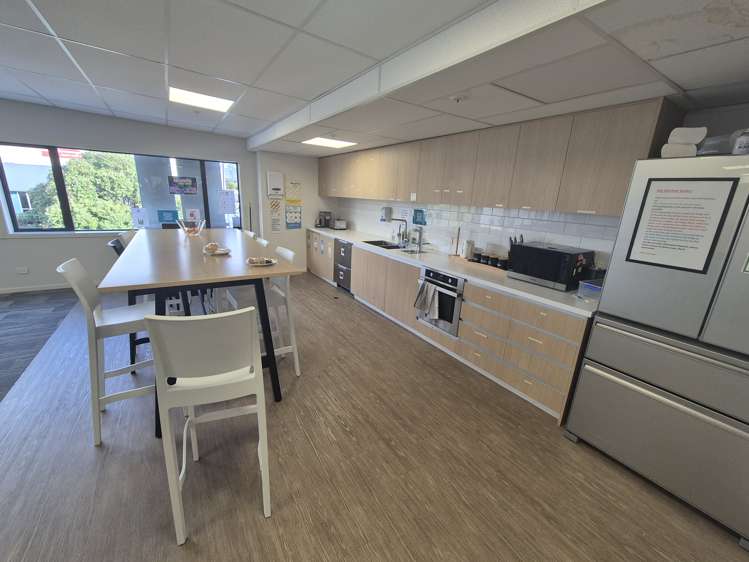 1 Cobham Court Porirua_5