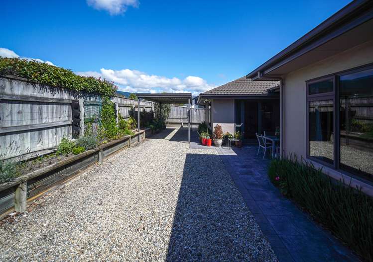 1 Ruth Taylor Avenue Stoke_18