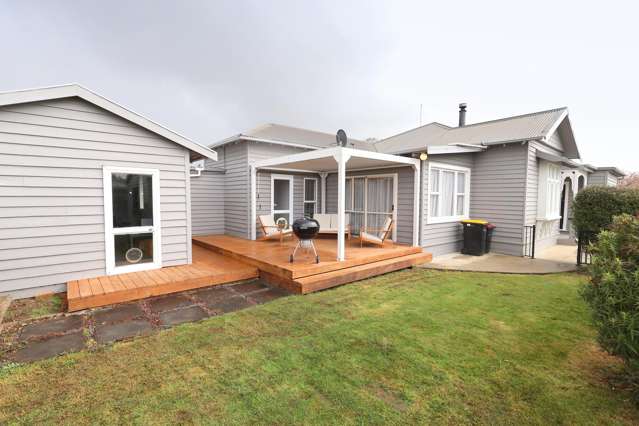 Comfortable Living With Space To Relax & Unwind!