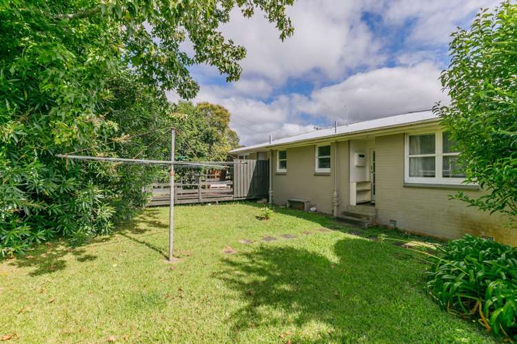 2/108 Titirangi Road New Lynn_11