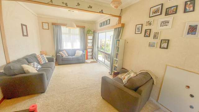11,13 Birch Street Tuatapere_1