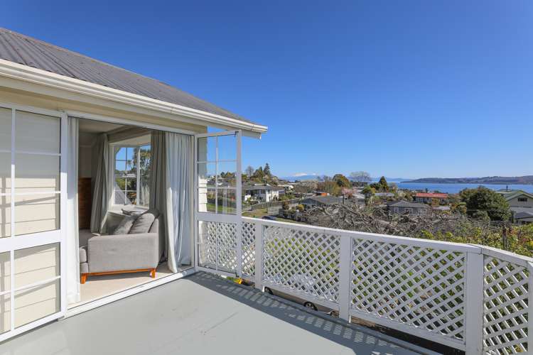 20 Sunset Street Hilltop_33