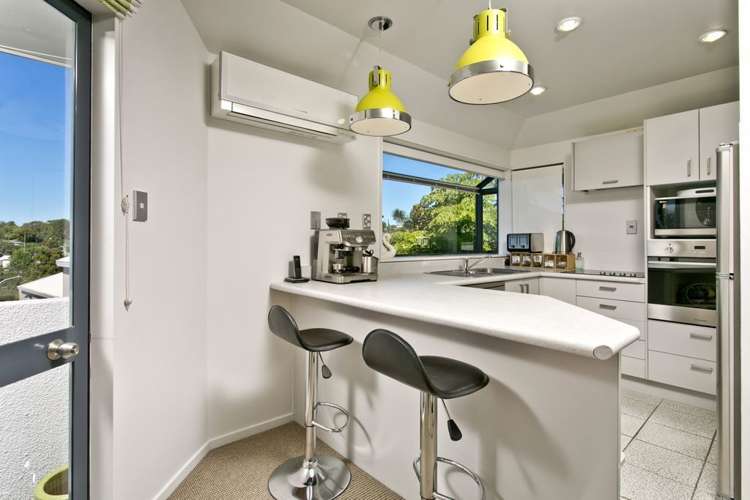 3/12 Wernham Place Northcote_9