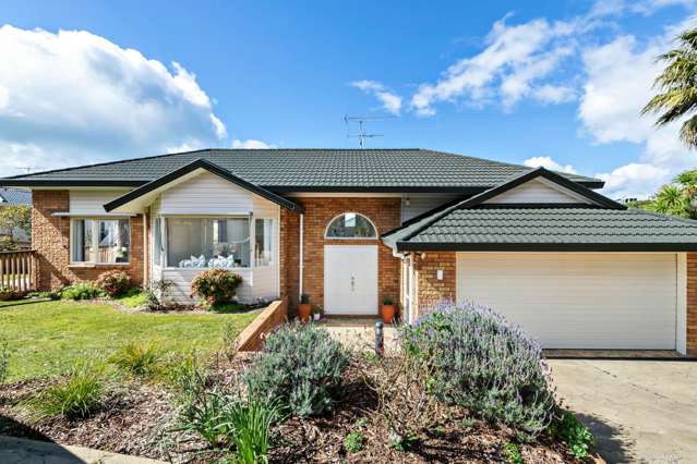 52 Waldorf Crescent Orewa_2