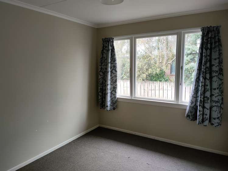 146 Edinburgh Crescent Waikiwi_5