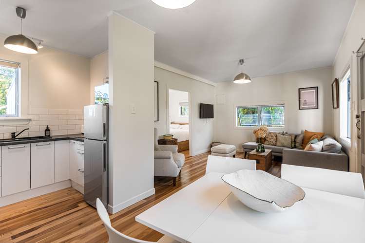 11 Korora Road Oneroa_12