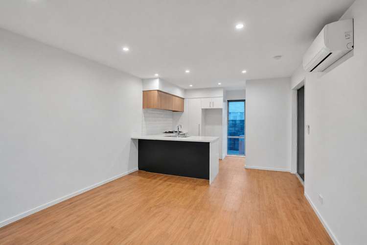 2/16 Hamill Road Halswell_7