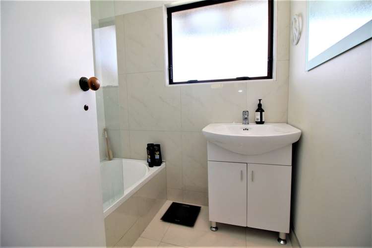 1/17 Garelja Road Henderson_13