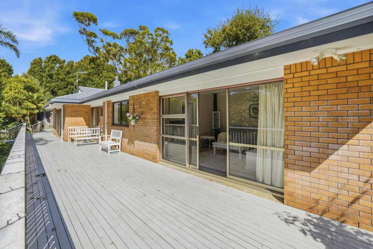 221 Point View Drive East Tamaki Heights_21