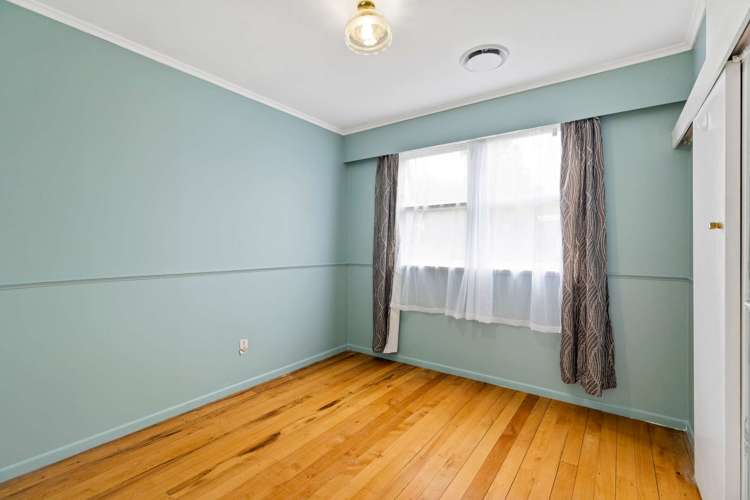 57 Golf Road New Lynn_12