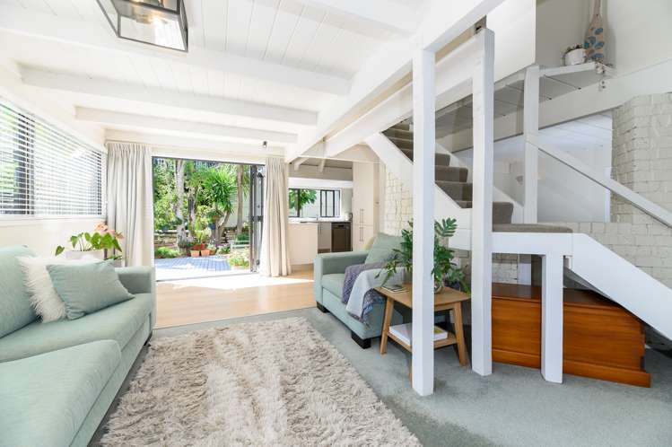 6 Bamfield Place Hillsborough_5