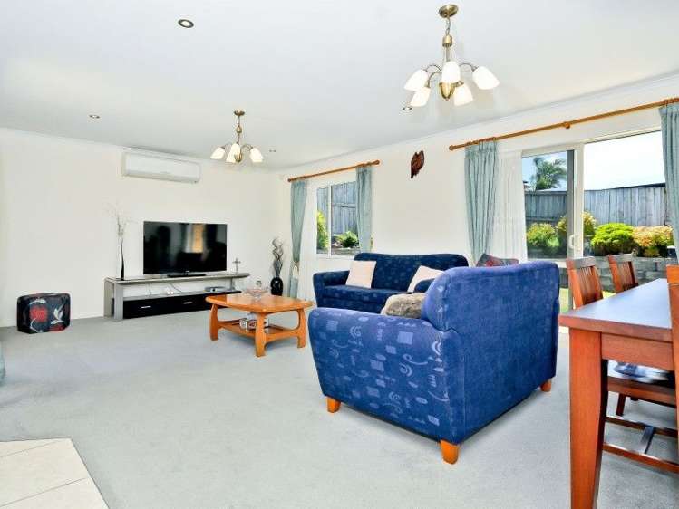 96 Farnborough Drive Grandview Heights_21