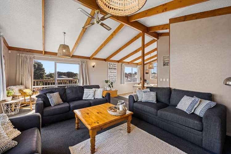 11 Pohutukawa Drive Opunake_5