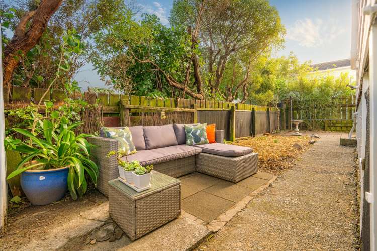 104 Tauhinu Road Miramar_15