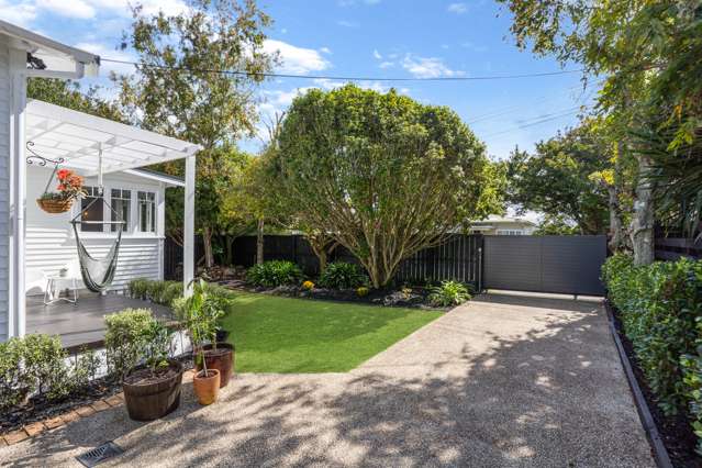 14 Preston Avenue Mount Albert_2