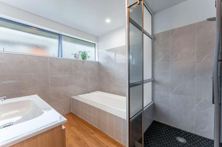4 Miro Street Glenwood_20