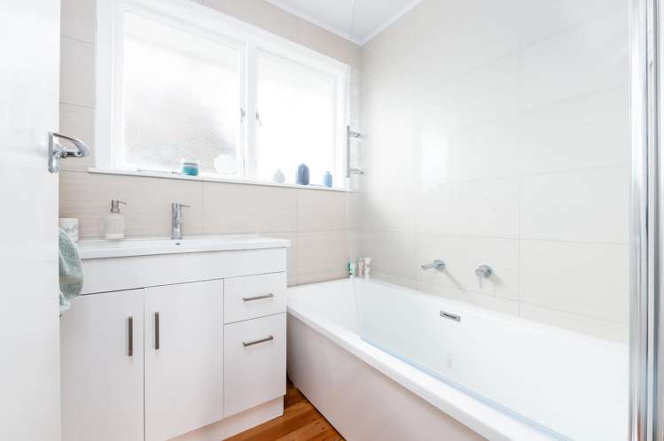 7 Winstone Avenue 1053_11