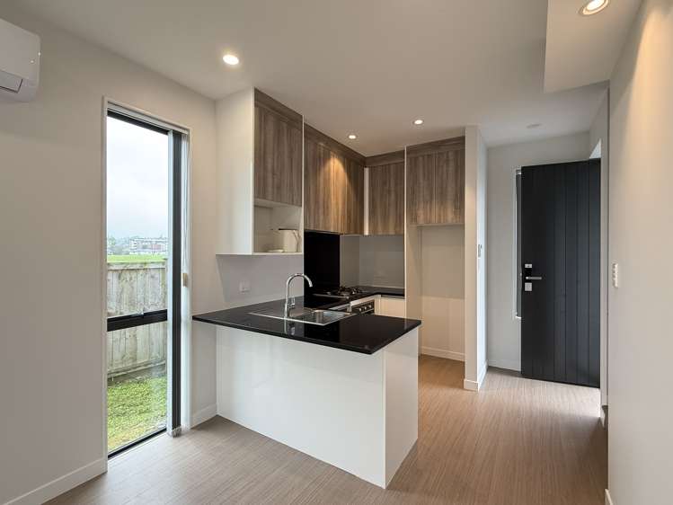 5/21 Akoranga Drive Northcote_1