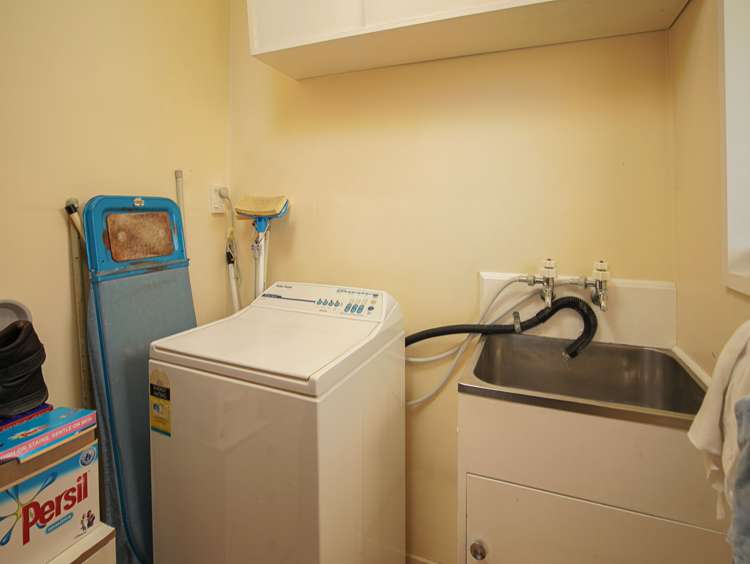 2/16 Cobham Crescent Stoke_17