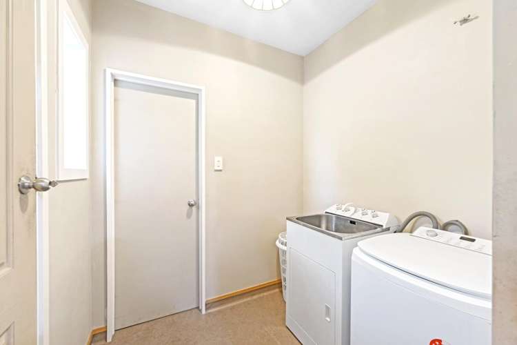 4/160 Breezes Road Wainoni_13