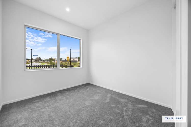 44 Furlough Road Opaheke_19