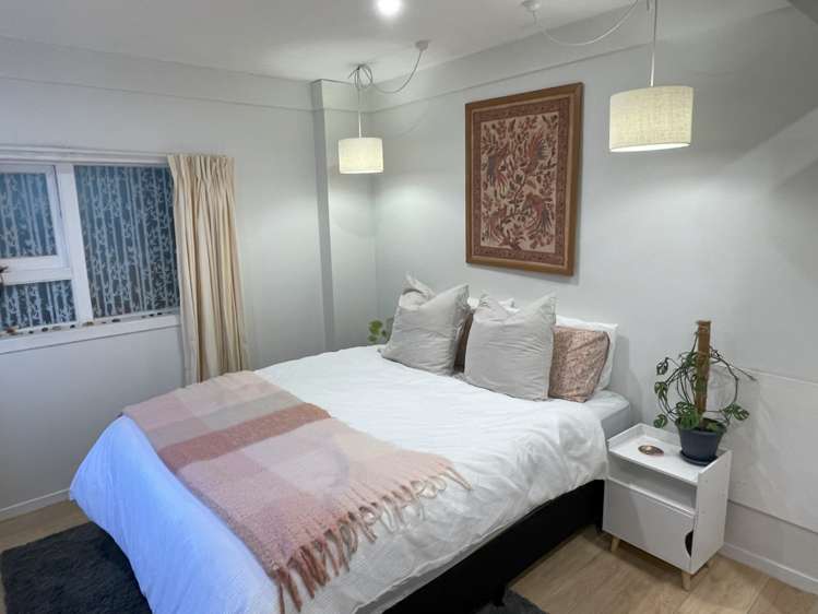 2/24 Lauderdale Road Birkdale_7