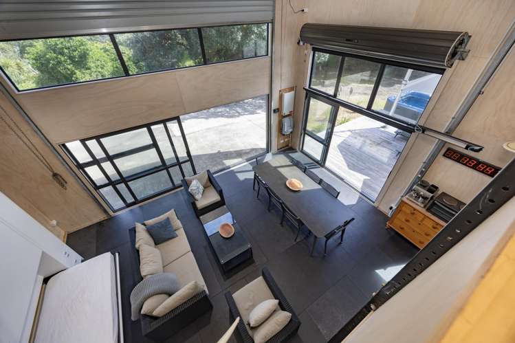 21 & 21a Beach Valley Road Piha_18