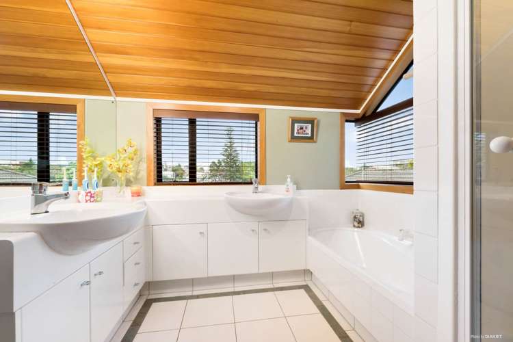 43 Parkhill Road Mellons Bay_11