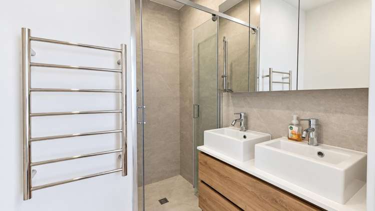 9/124 Taylors Rd Mount Albert_13