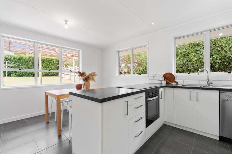 1 Phillip Parade Forrest Hill_8