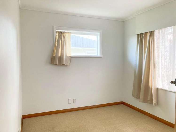 66 Roberts Road Te Atatu South_7
