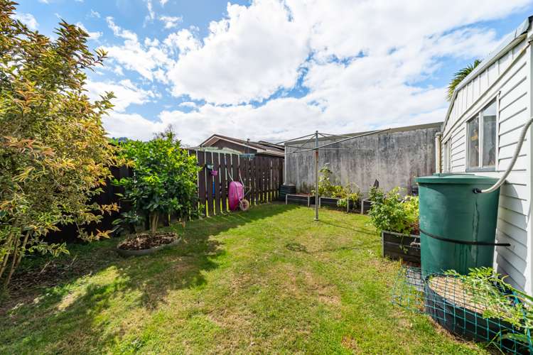 37 California Drive Totara Park_23