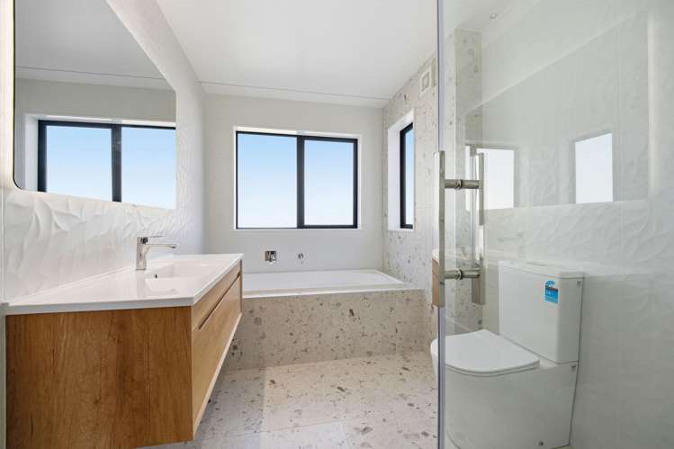 2/8 Park Rise Campbells Bay_16