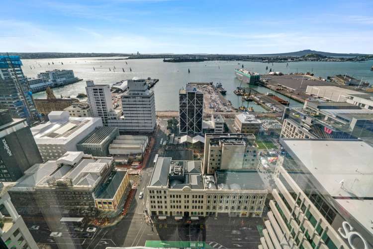 2603/10 Commerce Street City Centre_33