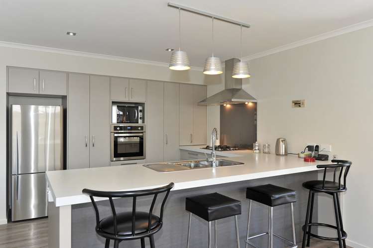 86 Washbourn Drive Richmond_6