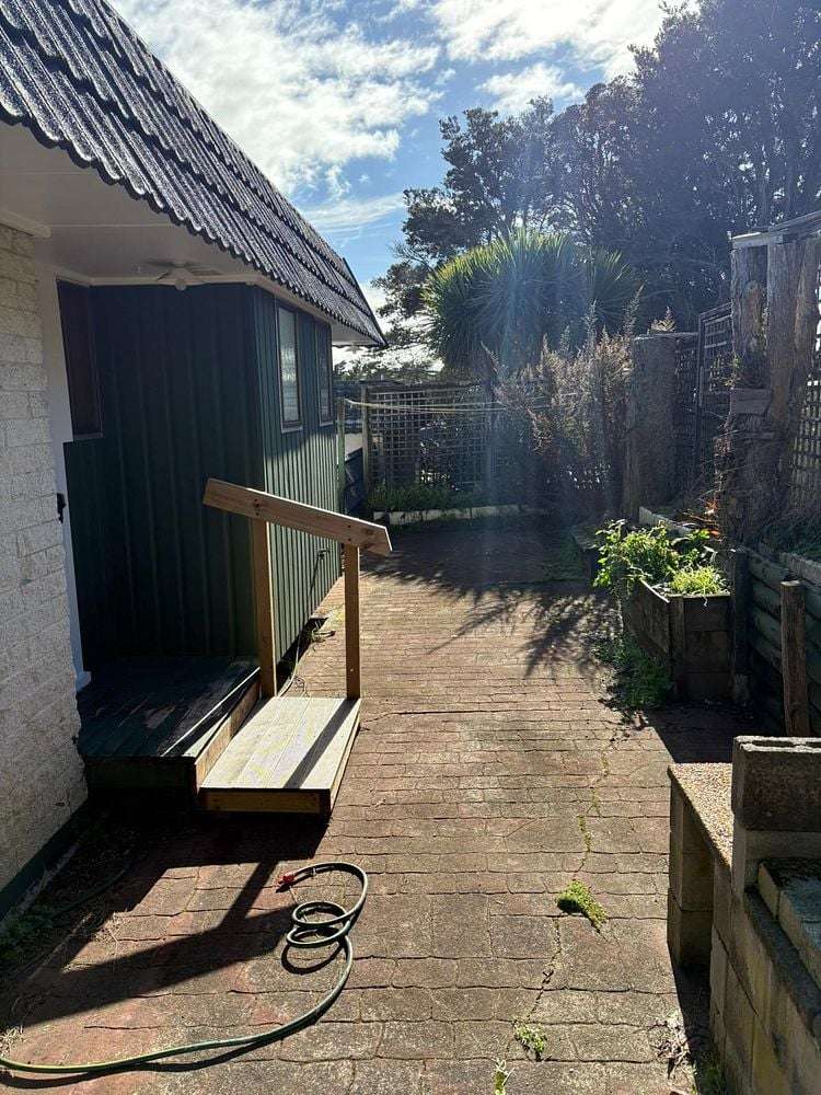 1/3 Tusac Place Totara Vale_13