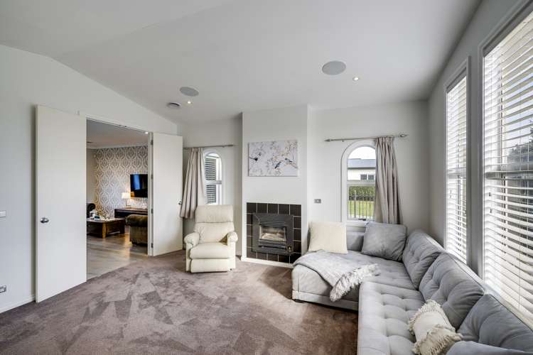 6 Squire Drive Awatoto_9