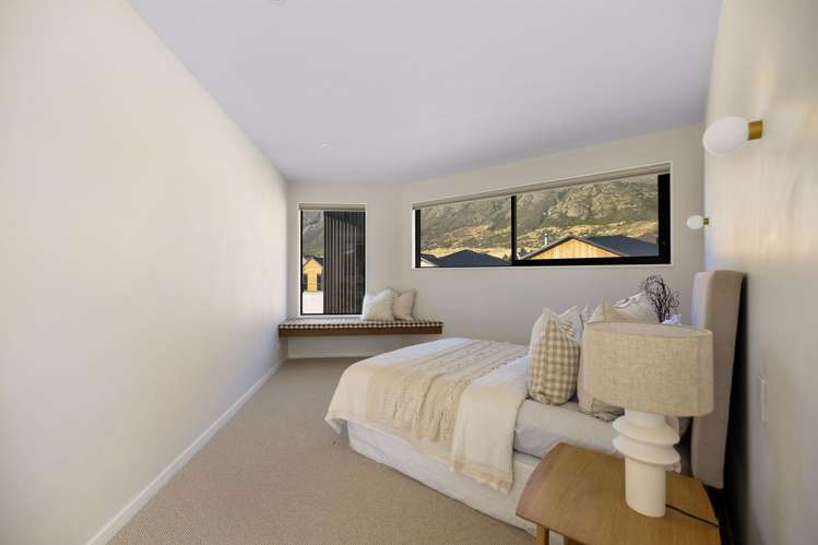 8 Spur Ridge Rise, Hanley's Farm Jacks Point_24