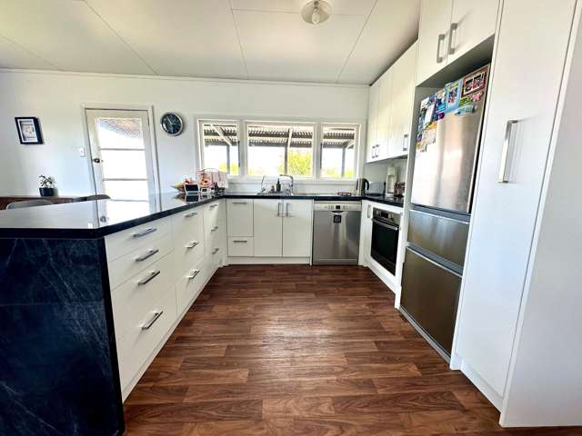 56 James Street Balclutha_1