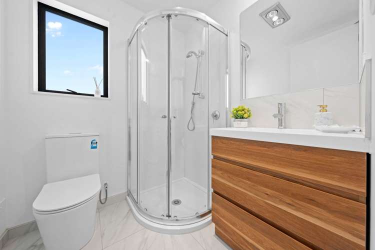 7/112 Moore Street Howick_11