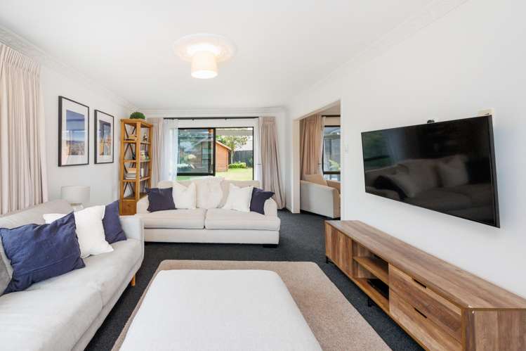 77 Pacific Drive Fitzherbert_4