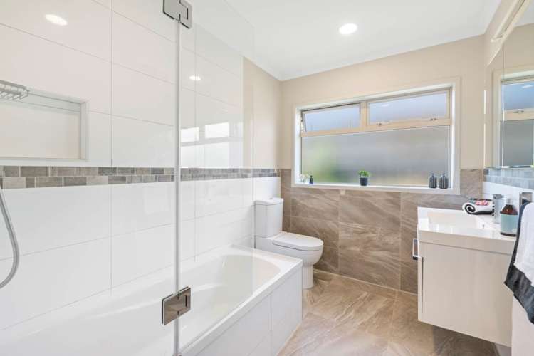 12 Ross Crescent Orewa_16