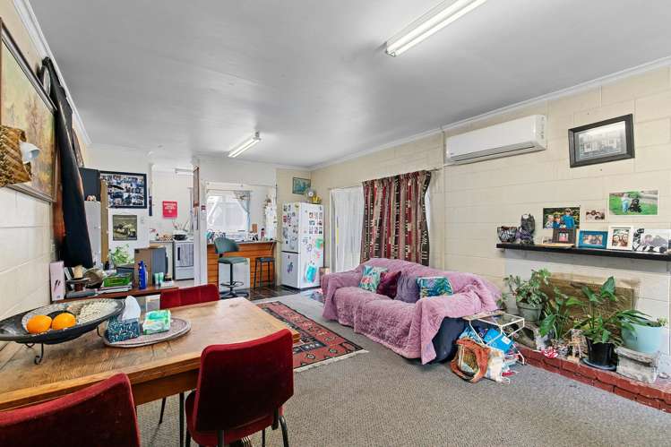 1 & 2/25 Marion Street Silverstream_20