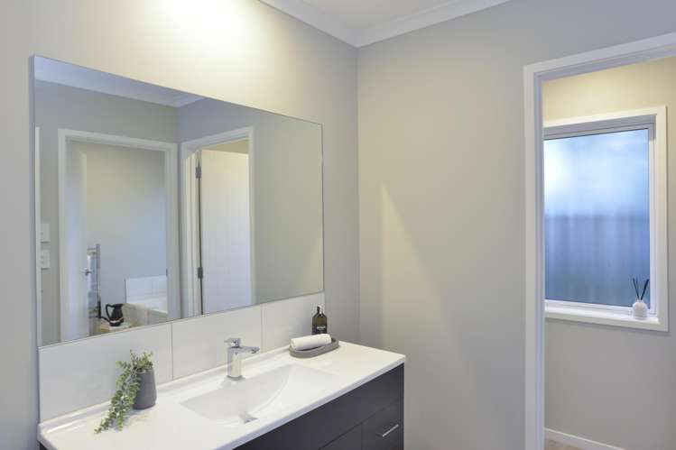 409 High Street South Carterton_15