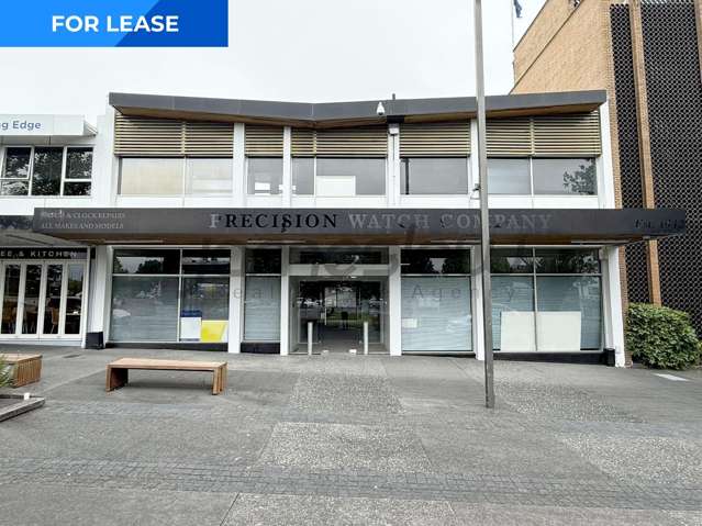Iconic Retail/Showroom in Bustling New Lynn