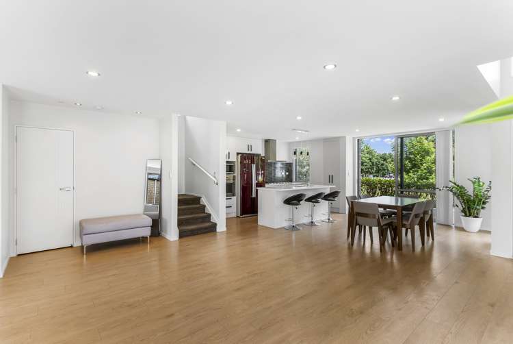 19 Phar Lap Crescent Takanini_5